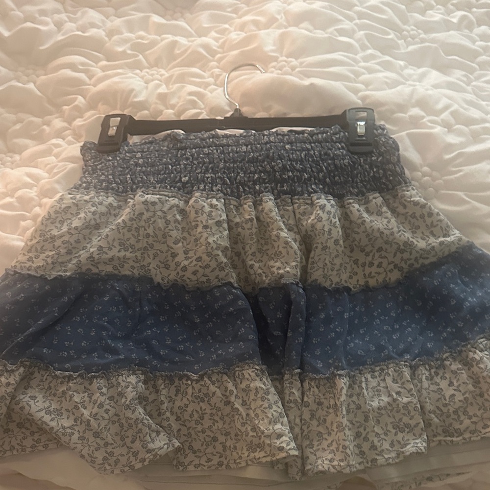 American Eagle Outfitters Blue and White Floral Mini Skirt